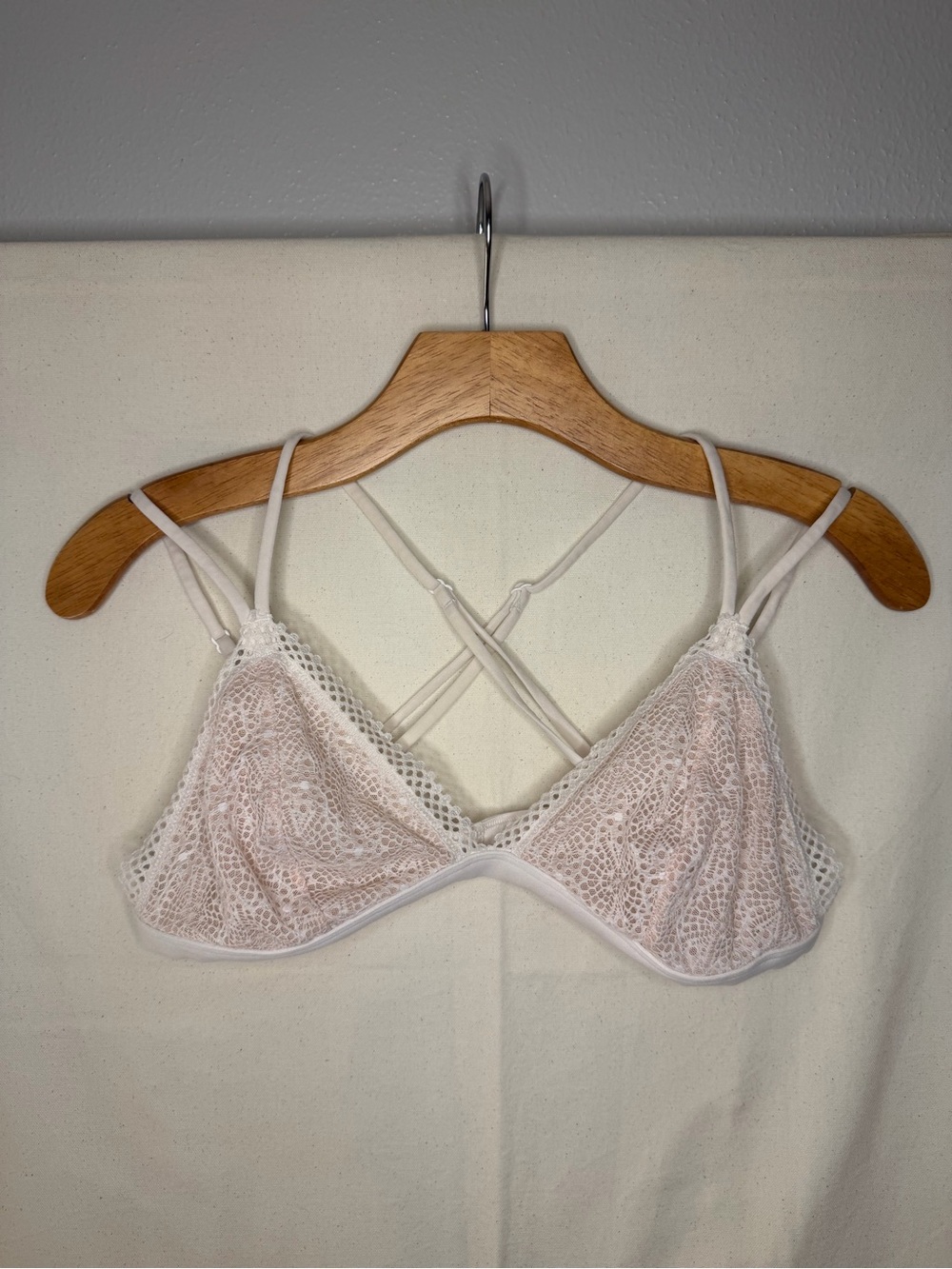 Victoria's Secret Lace Bralette - Pale Pink